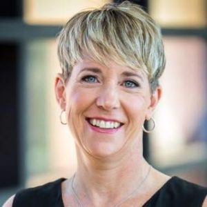 DR. LISA HUNSICKER